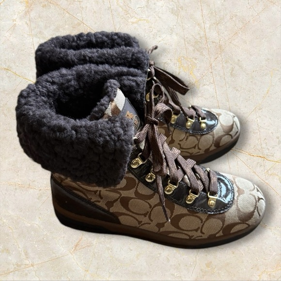 COACH TAILOR SIGNATURE SHORT BOOTS 6.5B - Picture 1 of 12